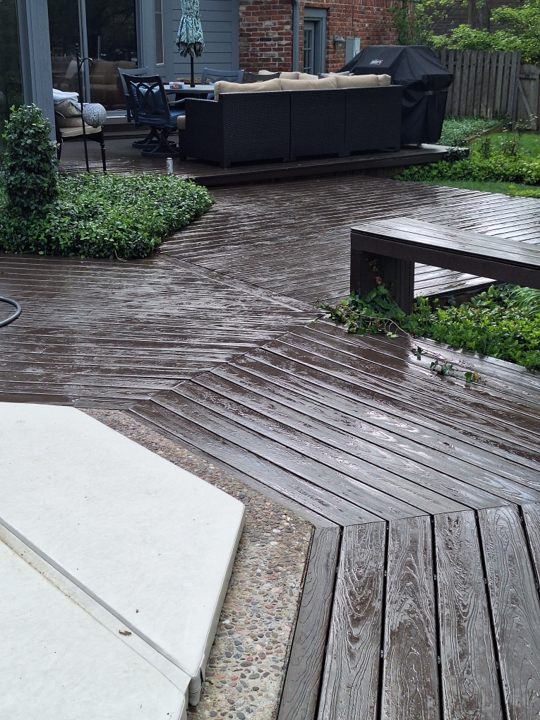 Deck repairs to bring back deck to it’s original beauty in Zionsville Indiana Thumbnail