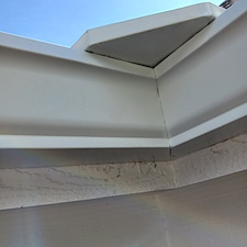 Properly-installed-gutters-and-gutter-covers-in-valleys-or-high-water-volume-areas-in-Indianapolis 2